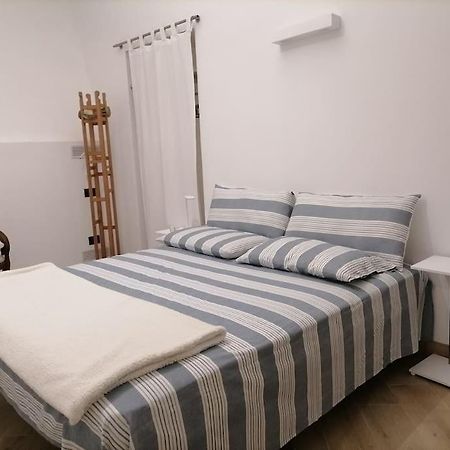 Molo 7 - Antesitum - Classic, Modern And Cozy Malgrate Bagian luar foto